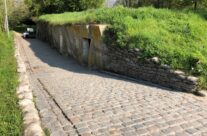 Advance Dressing Station at Essex Farm Cemetery – Beers and Battlefields of Flanders WW1 Tour